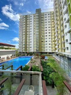 15FLR Condo End-Unit With Balcony Facing Amenities in Mesaverte Residences CDO - Pontud - 0