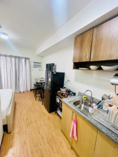 15FLR Condo End-Unit With Balcony Facing Amenities in Mesaverte Residences CDO - Pontud - 4