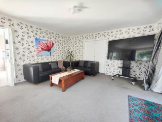 big sale was 258 now from 138 for 2or3 bedrooms - Wellington - 6