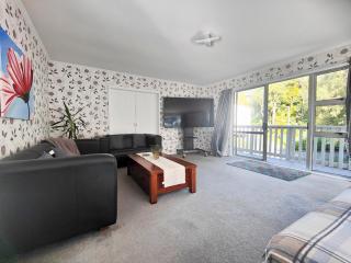 big sale was 258 now from 138 for 2or3 bedrooms - Wellington - 7