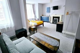 3-Bed Flat SeaView Balcony - Ev22kwh Self Check-in - 0