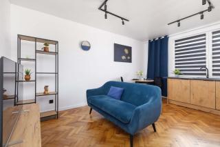 Modern Apartment near the Railway Station by Noclegi Renters - Gliwice - 0