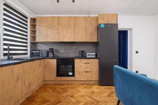 Modern Apartment near the Railway Station by Noclegi Renters - Gliwice - 1