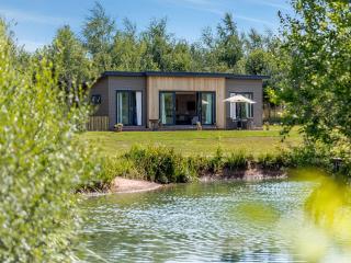 2 Bed in Ludlow 78024 - Ashford Carbonell - 0