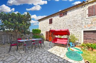Apartments and rooms Murage 2369 - Barbariga - 2