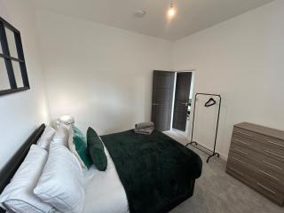 Hull NEW Central Apartment 15 UNITS AVAILABLE - Hull - 5