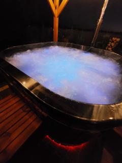 Domek NIVA z Jacuzzi i Widokiem na Zalew - Nawóz - 9