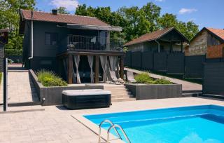 Villa Robinia Hill Residence by Villas Guide - - 0