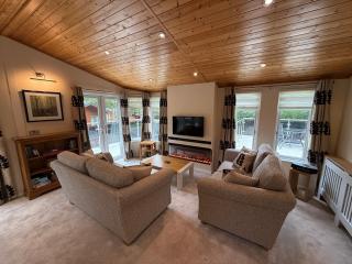 Acorn Lodge - 8
