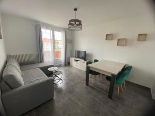 Bel appartement 2 chambres, proche centre ville - parking - Vals-près-le-Puy - 0
