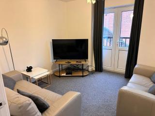 Rushden HUGE 6 Bed house with driveway - Higham Ferrers - 9
