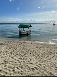 Casa Mandulia Beachfront House - Lobo - 2