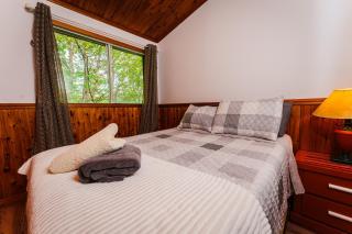 Le Chalet Brun, jacuzzi en bord de lac - Saint Adolphe D'Howard - 4