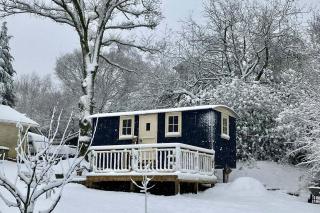 Haslemere - Cabin - Sleeps 2 - Parking - Garden - Bristol - 0