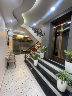 Hotel Alpine Inn - Dera Bassi - 3