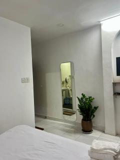 Modern Double Room with City View - 5mins to BuiVien Street, BenThanh market - Ho Chi Minh - 2