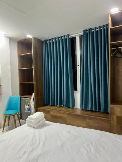 Modern Double Room with City View - 5mins to BuiVien Street, BenThanh market - Ho Chi Minh - 1