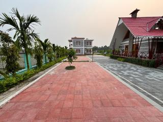Orangepetal Exotic Bihanga Resort Dooars - Chālsa Mahābāri - 9