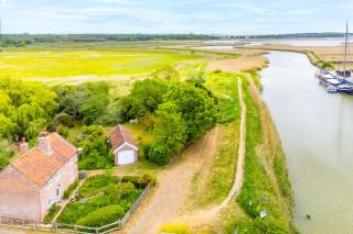 Stunning estuary views - Riverside Cottage - Snape - 9