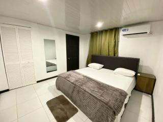 New Modern Apartment - Georgetown - 4