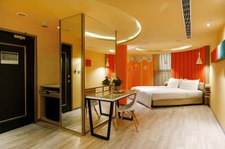 Surreal Motel - Xinzhuang - 1
