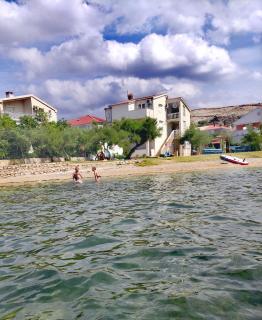 On the beach apartments PAG - Dinjiška - 1