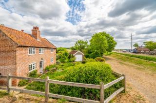 Stunning estuary views - Riverside Cottage - Snape - 1