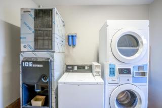 Atria Extended Stays By OYO, Jourdanton, TX - Jourdanton - 3