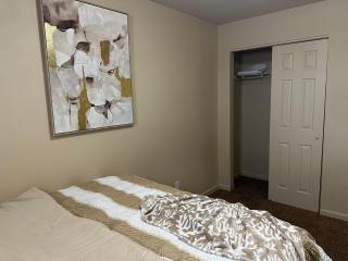 713 Section 1 luxury townhouse - Williston - 5