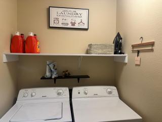 713 Section 1 luxury townhouse - Williston - 2