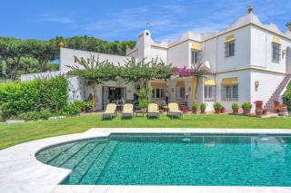 Villa Arin - Beachside Family Home - Estepona - 0