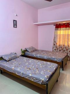 Fully Equipped 2BHK Home AC bed room First floor - Ameerpet - 8