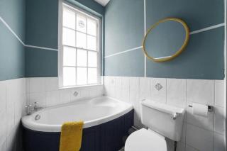 The Exquisite Gem of Central Bath - Sleeps 8 - Bath - 5