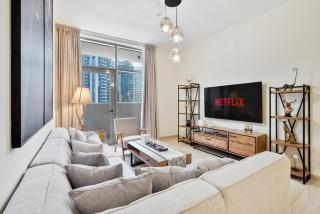 Modern 2BR with Private Terrace, Pool and Gym Access - 0