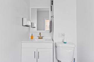 Totally Renovated 3Br Apartment - Newton - 2