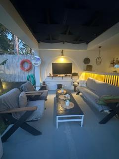 Mavi Yengeç Çeşme Butik Otel - Çeşme - 1