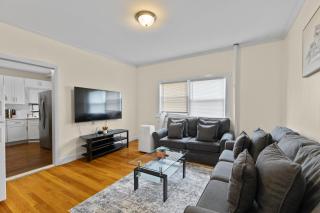 Totally Renovated 3Br Apartment - Newton - 1