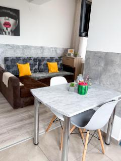 Warmy & Modern 2 Room Apartment, AB Homes - Central, Close to Palas & Iulius Mall - Elevator - Factura - Iaşi - 8