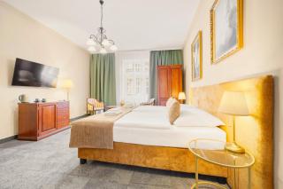 Hotel Reverie - Dependance, Check-in at Metropolitan Star - Bratislava - 0