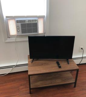 Large and private apartment in convenient area sleeps up to 5 people comfortably - 1