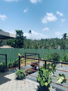 MIDDLE WAYANAD HOLYDAY Inn - 9