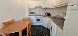 Tidy Spacious & Quiet 2BD on Edge of Cork City - 5