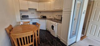 Tidy Spacious & Quiet 2BD on Edge of Cork City - 3