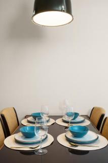 King-Suite with Balcony and a full Kitchen near ThonglorBTS - 1