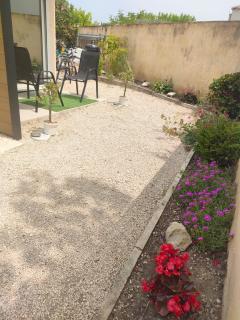 Maya - LʼIsle-sur-la-Sorgue - 7