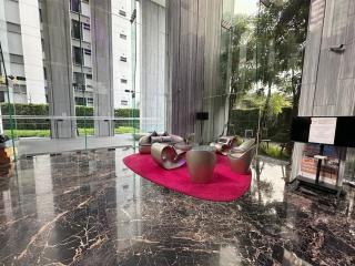 Luxury Condo in Central Asoke - 1