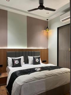 Hotel Maxus - Surat - 9