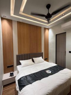 Hotel Maxus - Surat - 2