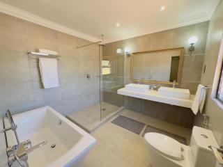 Orange Grove Guest House - Gaborone - 1