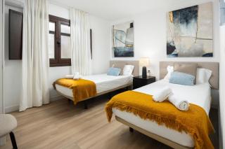 Central and Spacious Apartment with Parking on-site - Malaga - 1